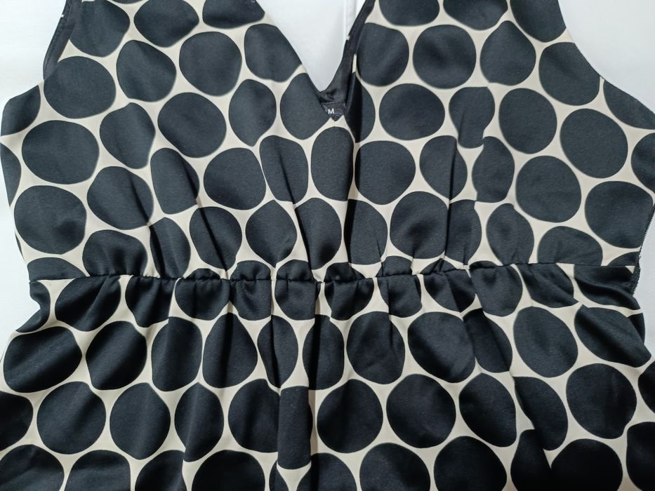 Vestido de mulher em cetim