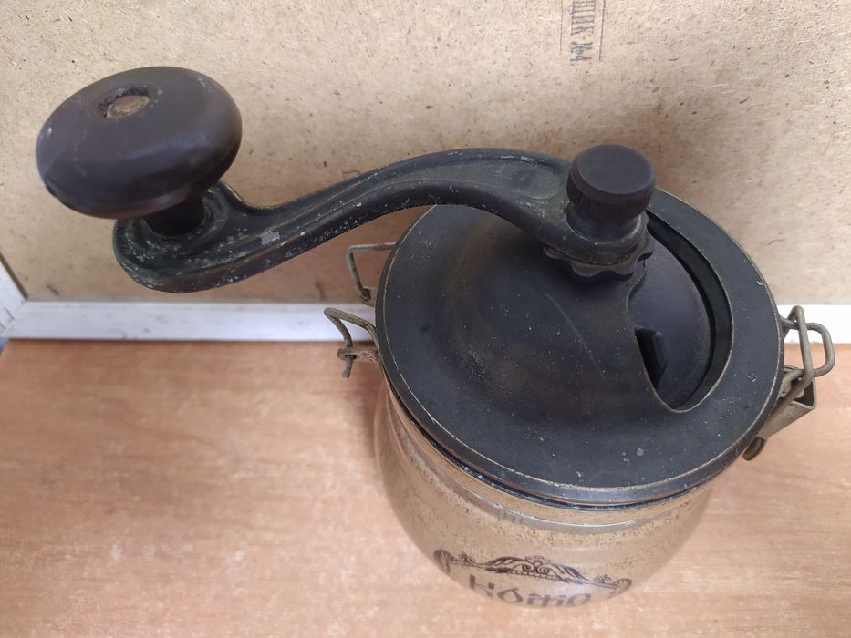 Кофемолка ручная СССР.