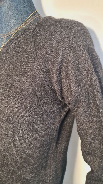 Długi sweter 40% Wełna. Grafitowy Czarny. Tunika. S / M