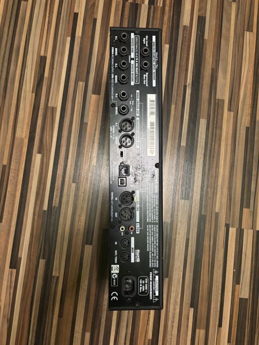 Line 6 bass pod xt pro + foot switch