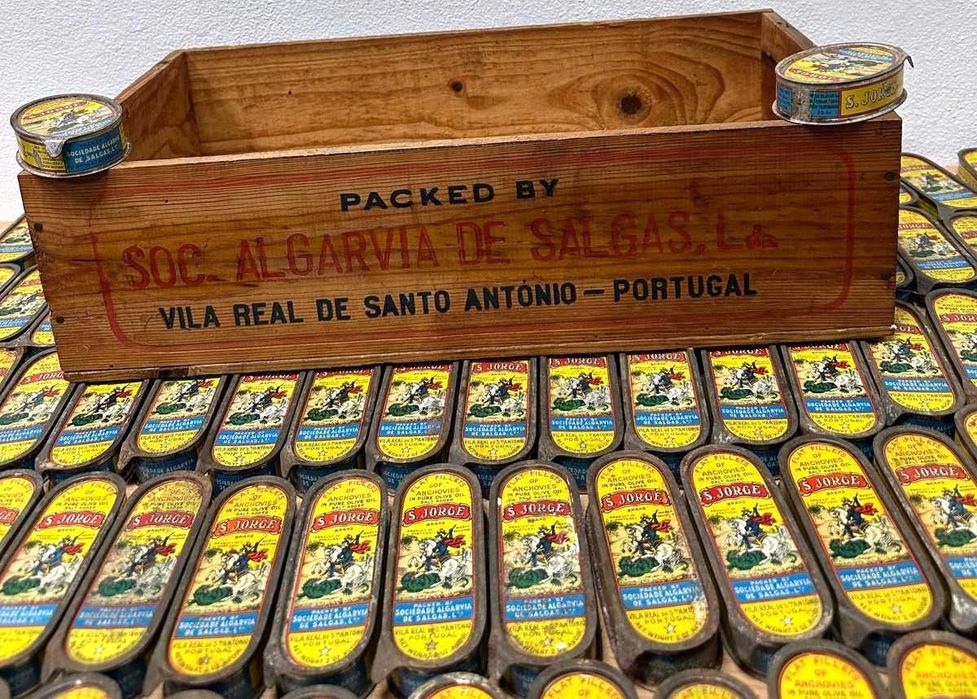 Latas vazias a conserveira de São Jorge, coleção