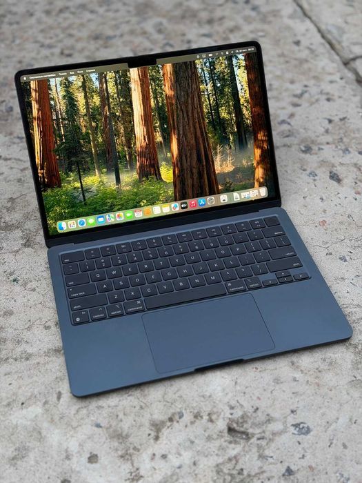 MacBook Air 13 M3 2024, 8/256, Midnight (батарея 91%)