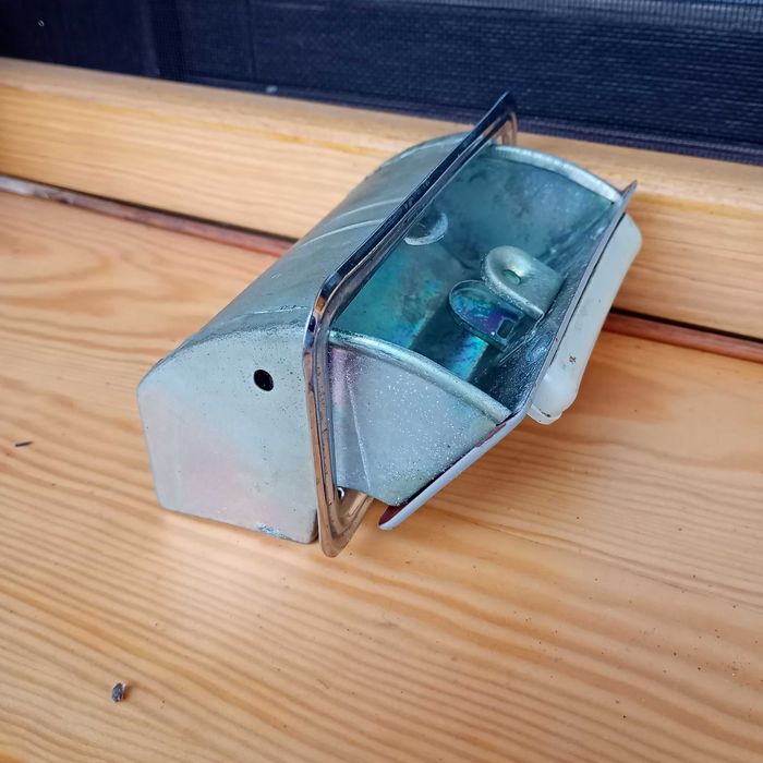 Popielniczka samochodowa, retro