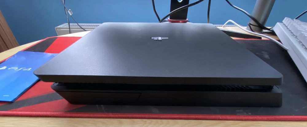 PlayStation 4 Slim 500GB