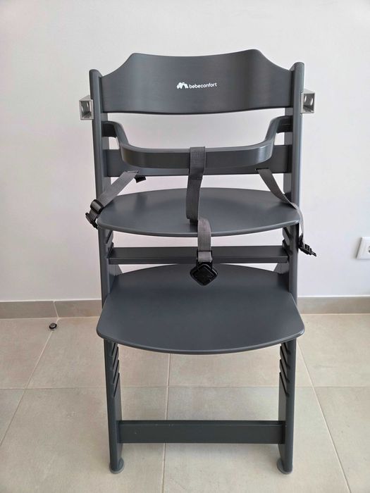 Vendo Cadeira de refeição com almofada TIMBA BEBECONFORT + Redutor