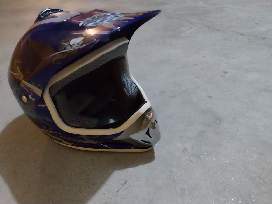 Capacete usado poucas vezes (1 ou 2)