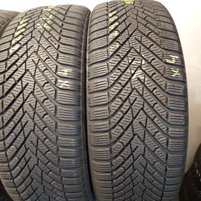 215/45R20 Pirelli Winter 2 Cinturato