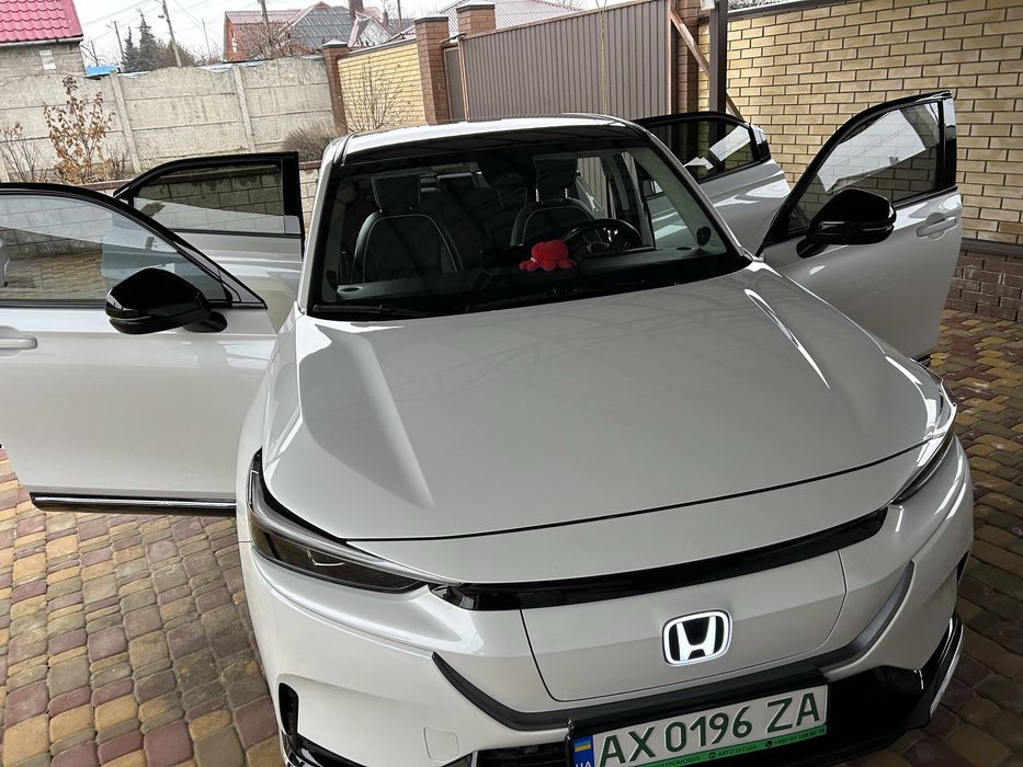 Продам Honda ENs 1