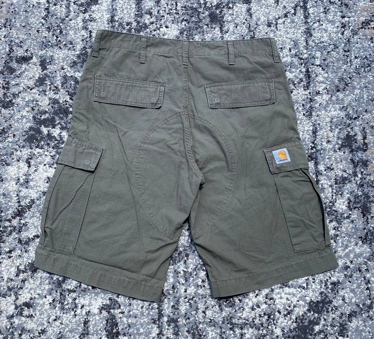 Carhartt cargo shorts Bermuda в хакі кольорі, ідеальний стан