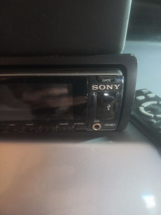 продам магнитолу Sony  ориг.