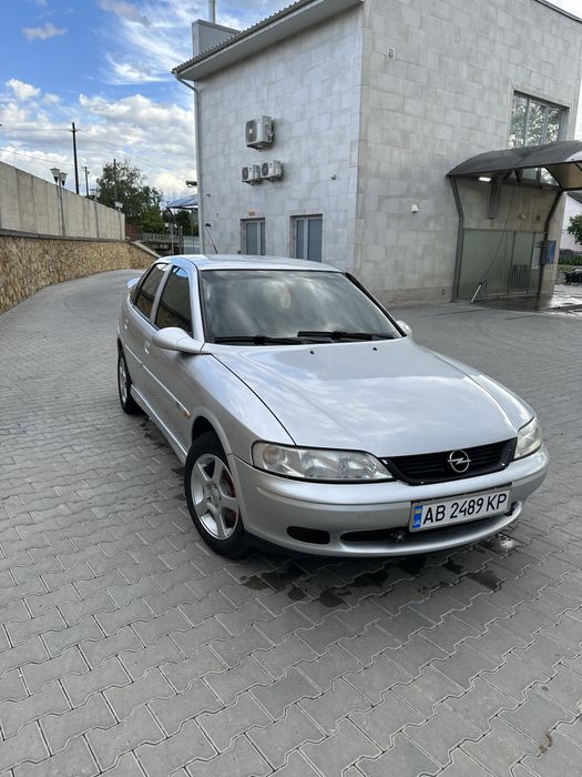 Продам Опель Вектра б 1999р 1.8 газ/бензин