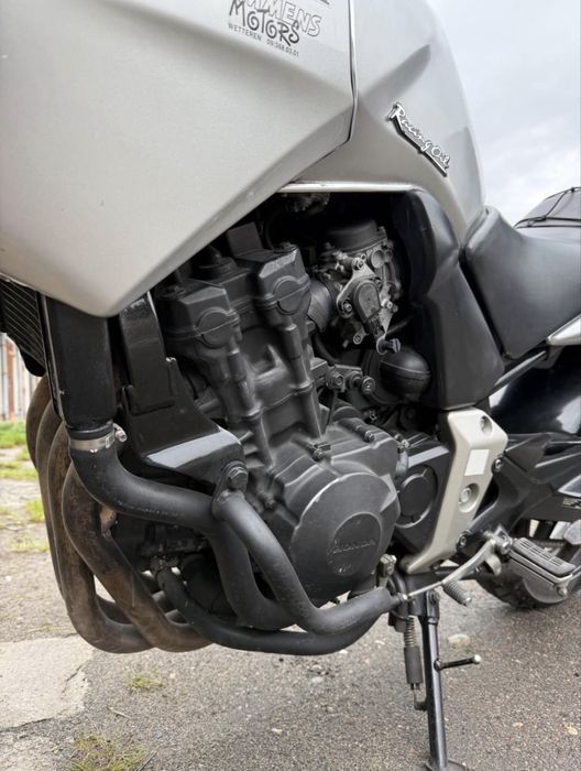 Motor szosowo - turystyczny Honda CBF600