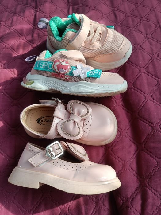 Взуття для дівчинки