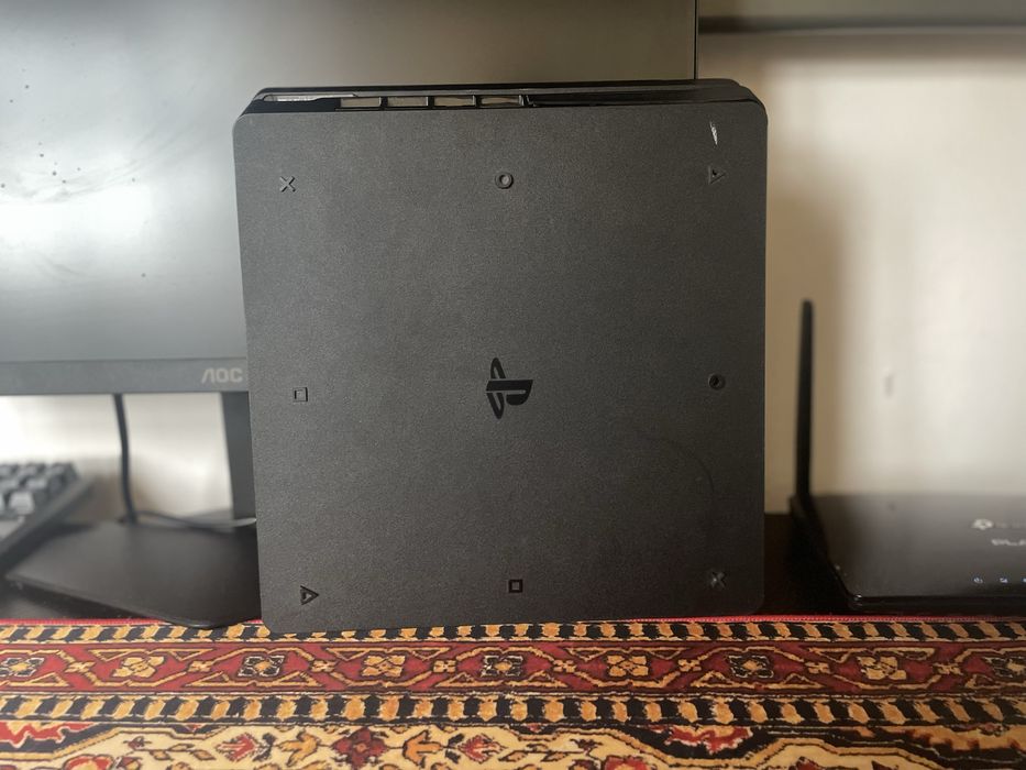 Konsola playStation 4 Slim
