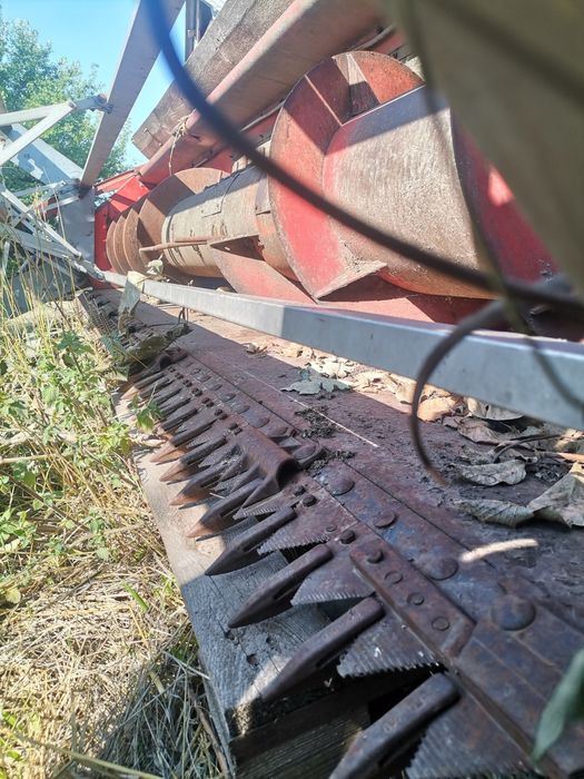 Жатка Massey Ferguson 4.5 метра Claas