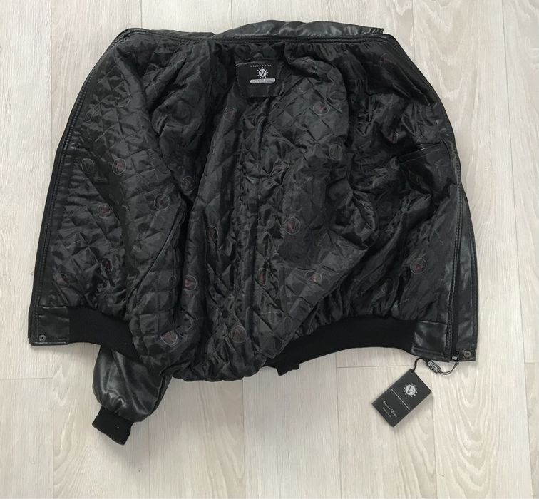 Шкіряна куртка чорна