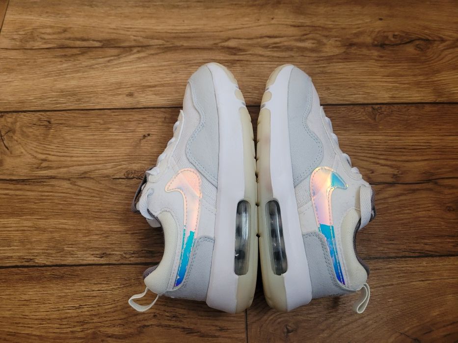 Кросівки Nike air max 33 розмір 
Оригінал.  Довжину устілки дивіться н