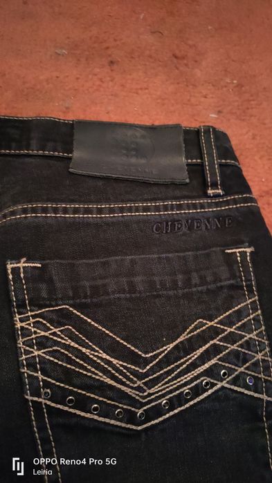 Calça de ganga preta