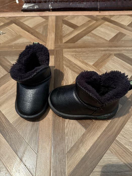 Дитячі зимові черевички