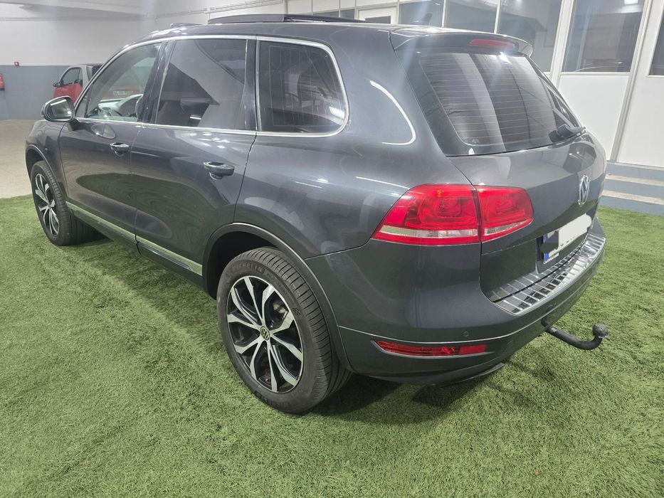 VW Touareg 3.0 V6 TDI Blue Motion DPF Auto Exclusive