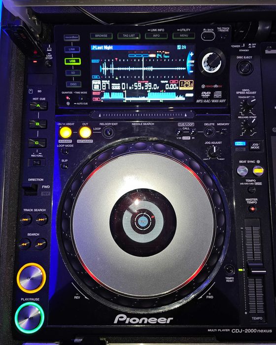 Pioneer CDJs 2000 Nexus + DJM 2000 Nexus + Flight Case Tripla: