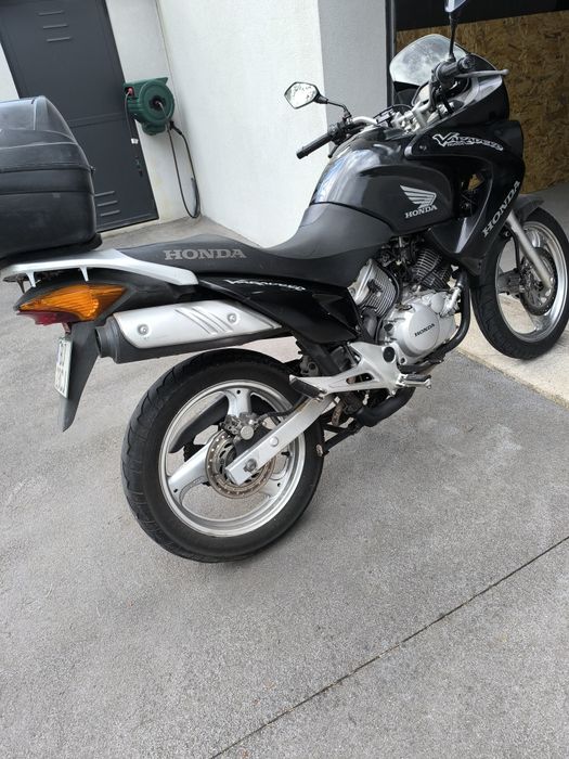 Honda Varadero XL 125 ( Não Trabalha)