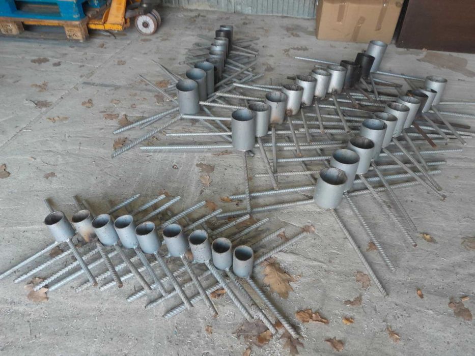 Stojaki choinkowe ekspozycyjne na punkt sprzedaży