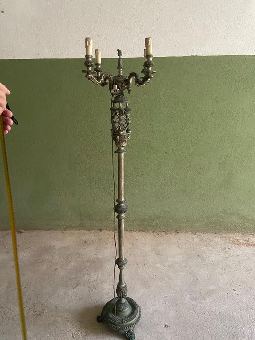 Candeeiro de Pé Alto / Candelabro Antigo em Bronze (5 Luzes) - 155cm