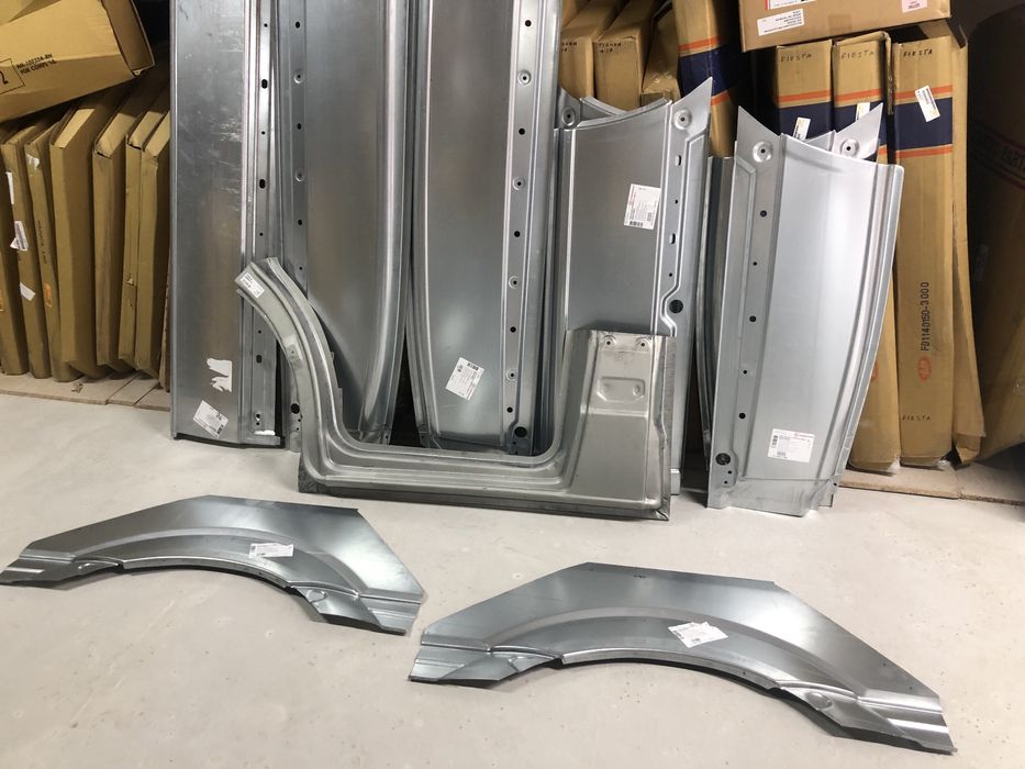 Бочини пороги арки Mercedes Sprinter 2006- Мерседес Спрінтер Дельфін