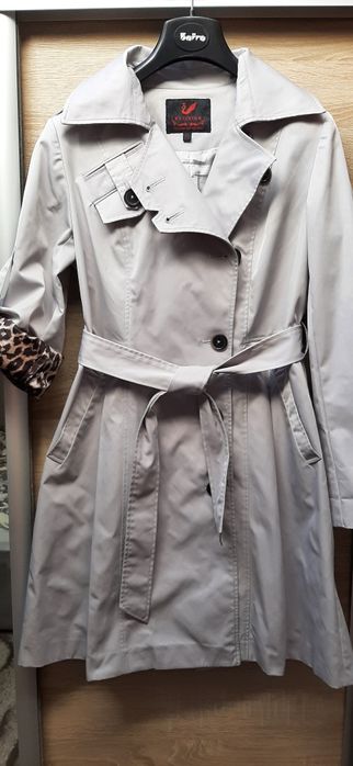 Trencz rozmiar 38