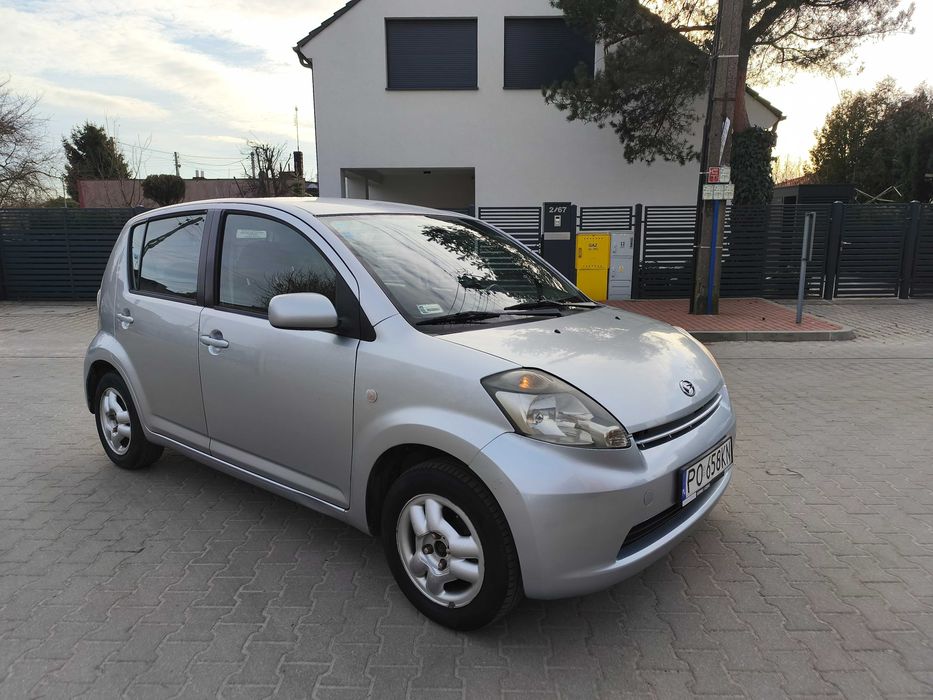 DAIHATSU SIRION 1.3 16v ( toyota ) 2005r KLIMA Doinwestowany.