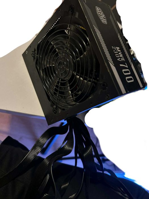 Zasilacz 700W Cooler Master
