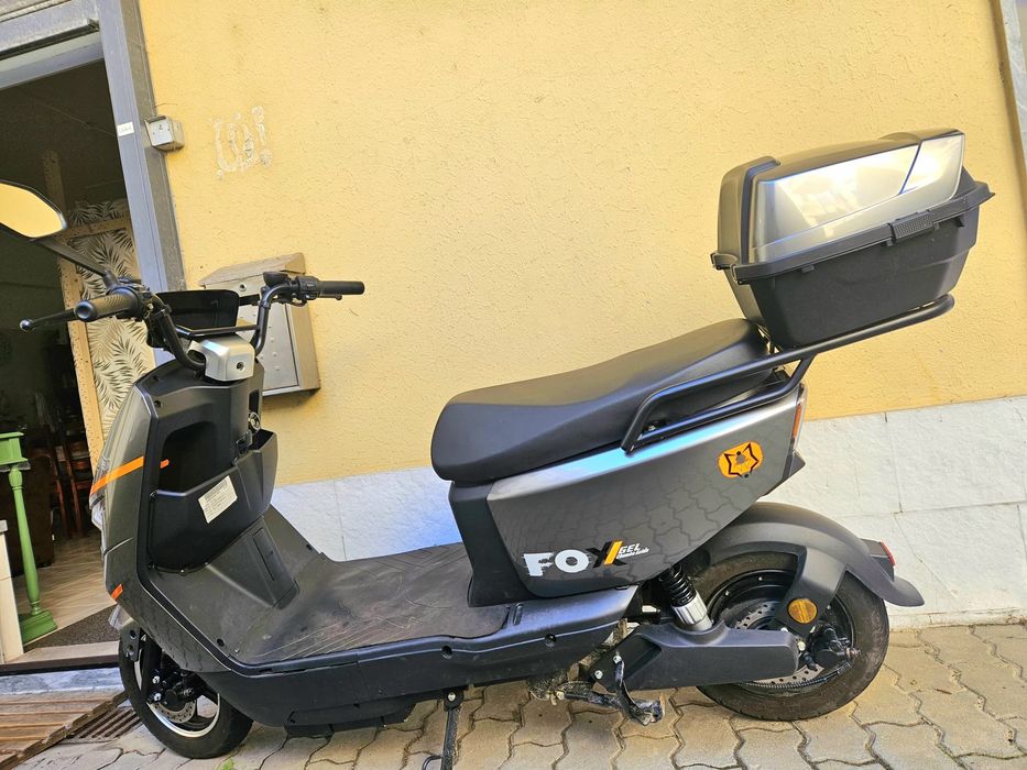 Moto elétrica  goose modelo fox