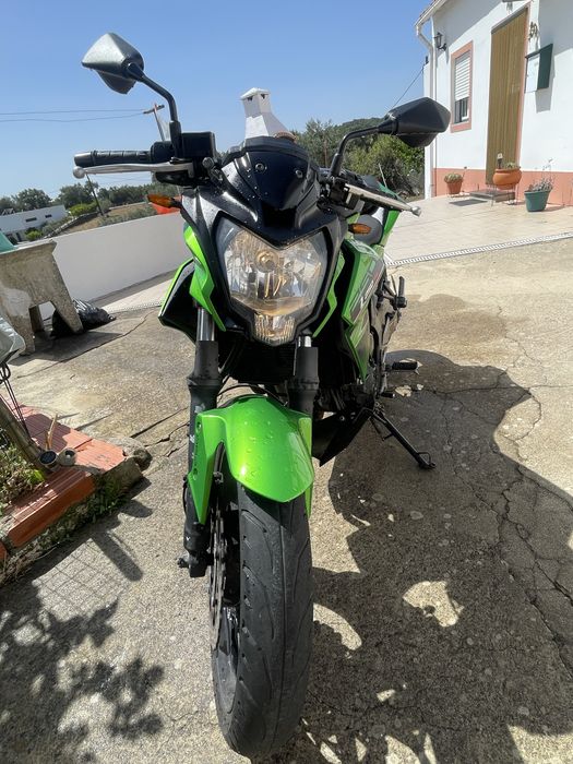 Kawazaki Z250sl