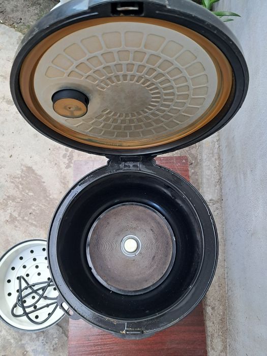 Мультиварка Redmond 600 грн.