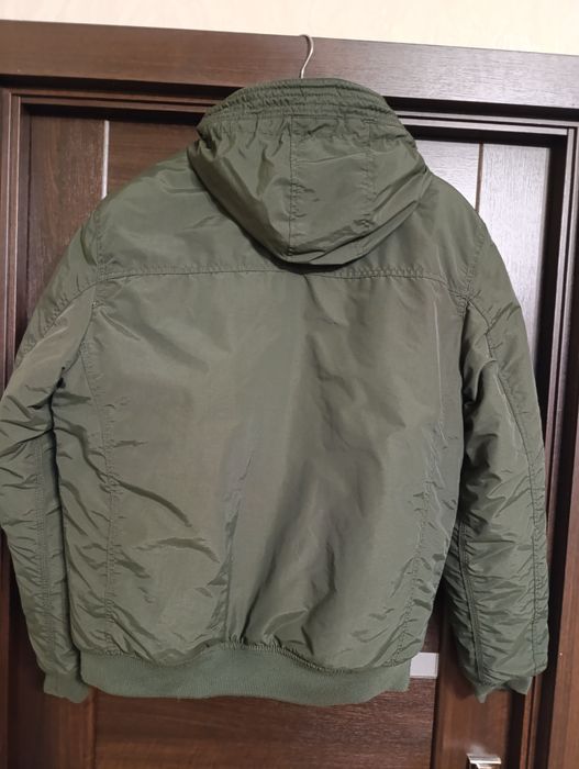 Куртка мужская с капюшоном зимняя Pull & Bear.