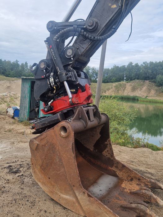 Koparka Volvo 250
