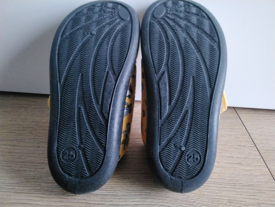 Kapcie dzieciece roz 25