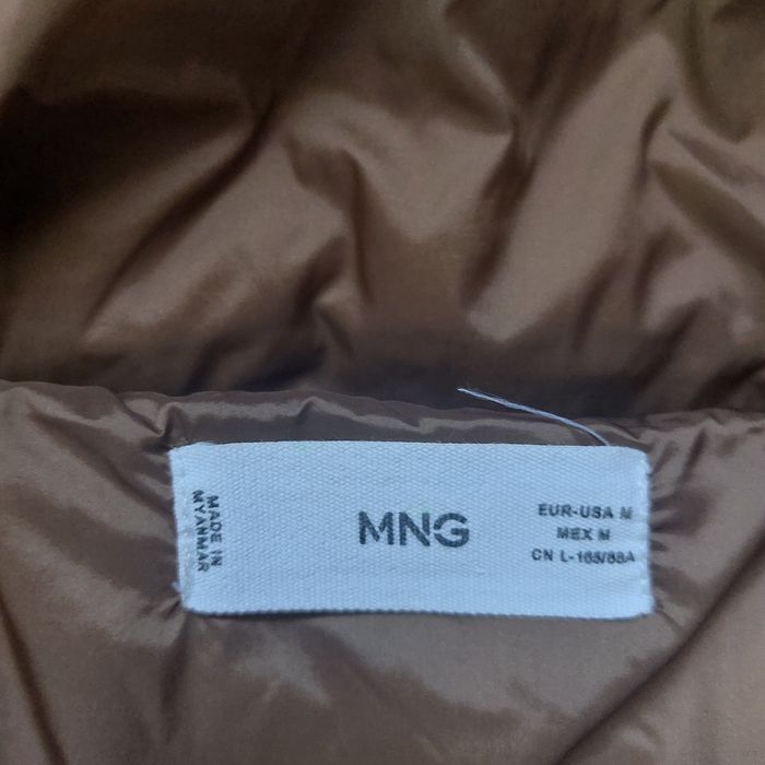 Куртка на дівчинку. Mango, р. 165,М