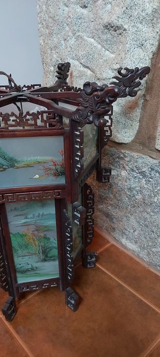 Vendo aplique de teto oriental, pintado, trabalhado.
- Originário a Ch