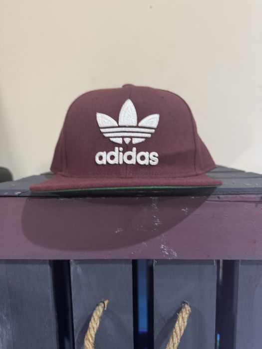 Chapéu adidas como novo