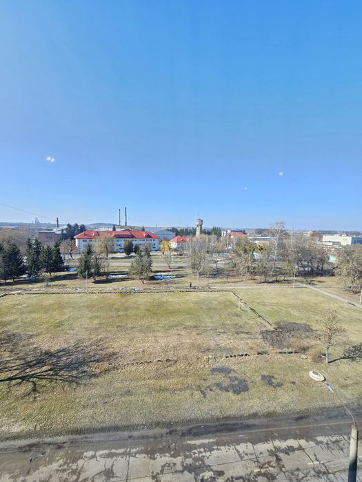 Продам 2-кім квартиру, район 8-9 школи, будинок ОСББ