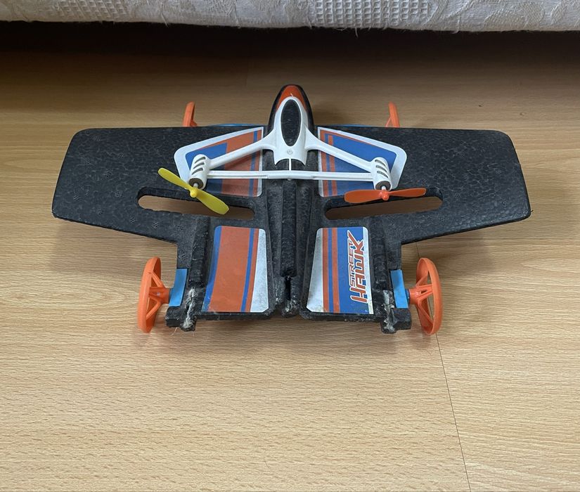 Carro/avião da Hot Wheels