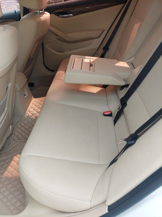 Продам bmw x1 2013