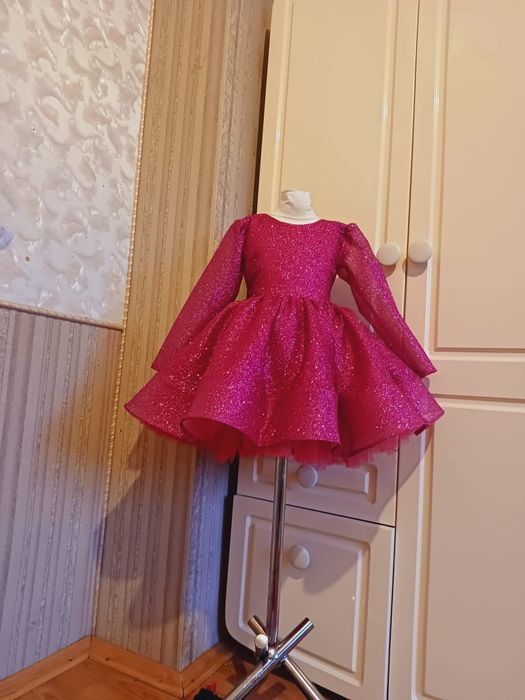 Випускні, святкові  сукні