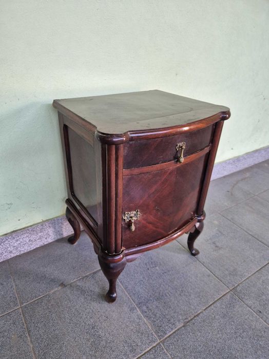 Mesa de cabeceira vintage