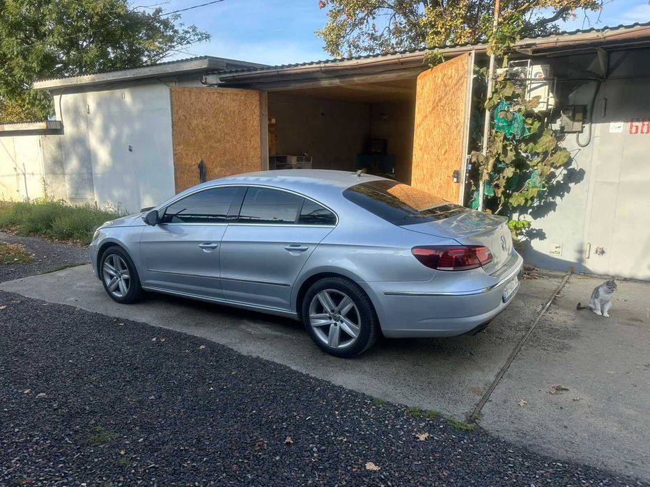 Продам свій Passat CC