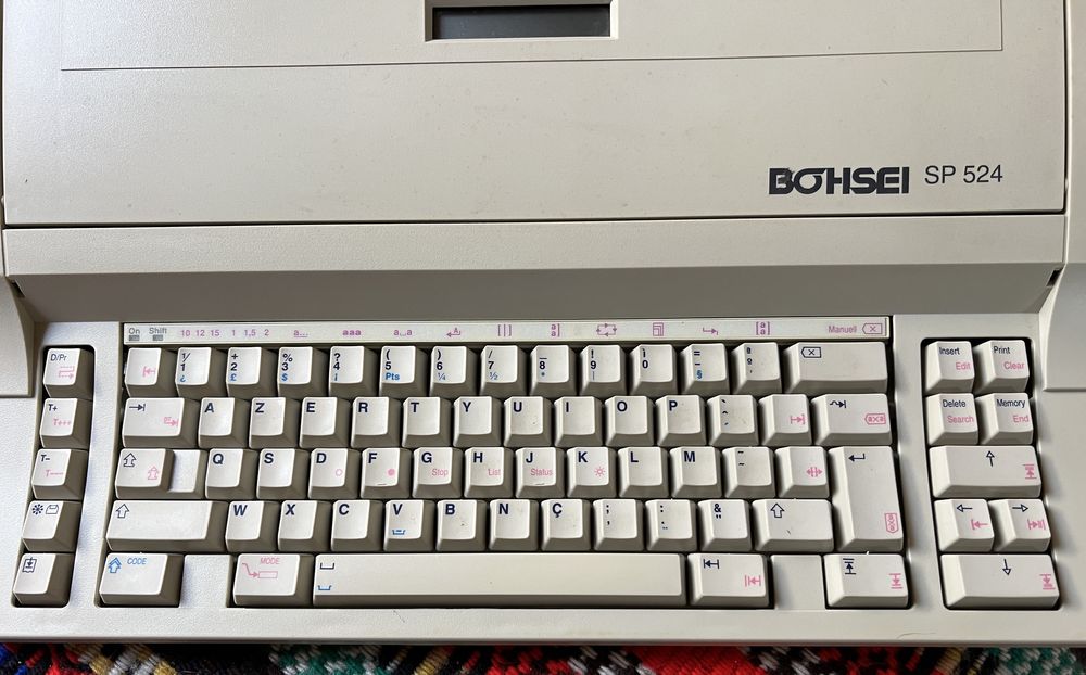 Maquina de escrever electrica bohsei sp 520