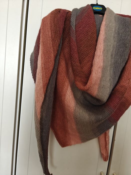 Nowa chusta handmade na drutach ogromna