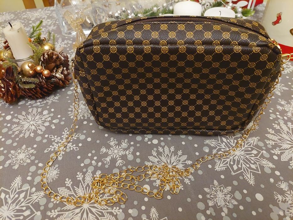 Brązowa torebka. Złoty łańcuszek #nerka